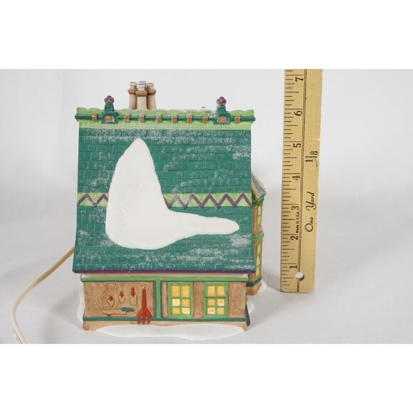 Department 56 Mrs. Claus' Greenhouse #56395 North Pole Lighted Building w/ Box - Picture 5 of 12